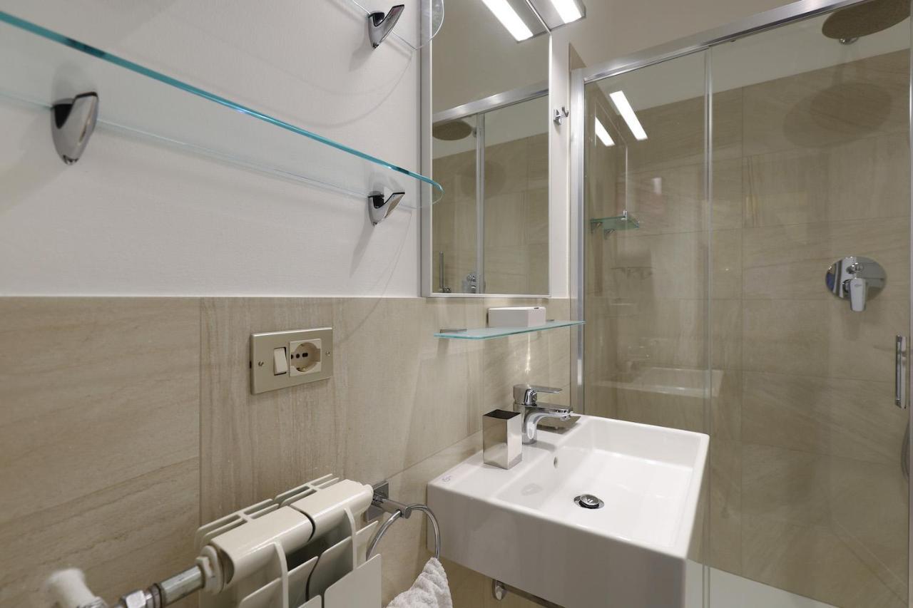 Contempora Apartments - Elvezia 8 - E51 Milan Luaran gambar